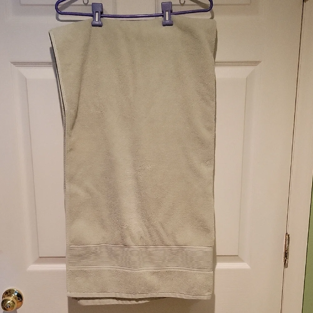 Ralph Lauren Soft Spa Green Bath Towel